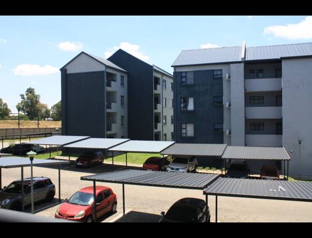 1 BEDROOM APARTMENT FOR SALE IN GLEN AUSTIN